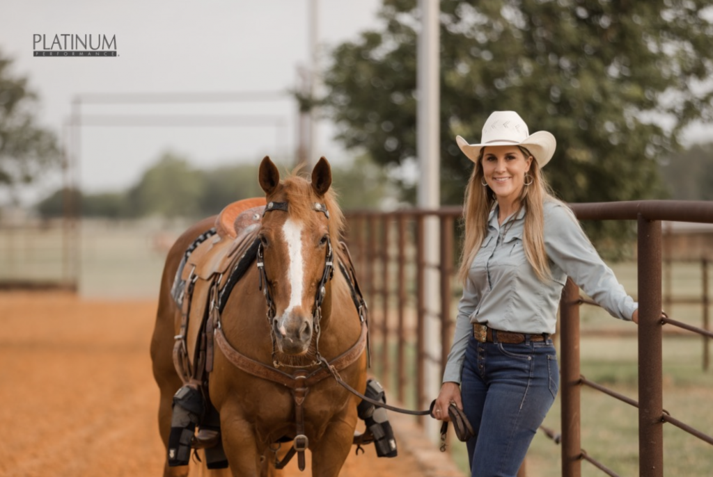 ￼pam Pam I Am: The 19-year-old Nfr Tie-down Horse Helping Taylor Hanchey Dominate Breakaway’s Prorodeo Scene