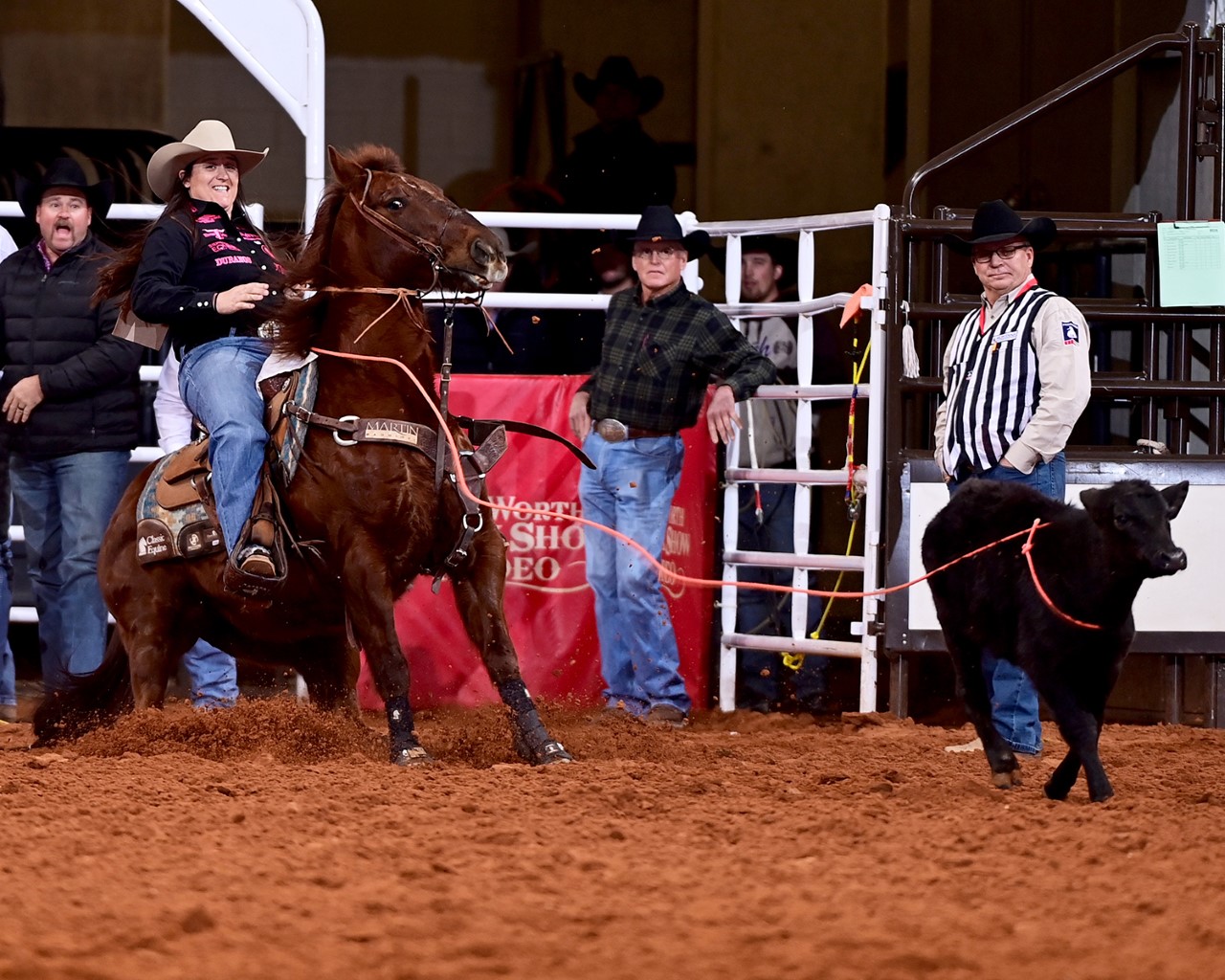 Kelsie Domer breakaway roping at Fort Worth Stock Show & Rodeo